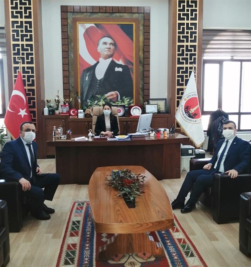 İl Nüfus ve Vatandaşlık Müdürümüz Erkan TANYERİ' nin Sinanpaşa Kaymakamı Kübra DEMİRER' i Ziyaretleri