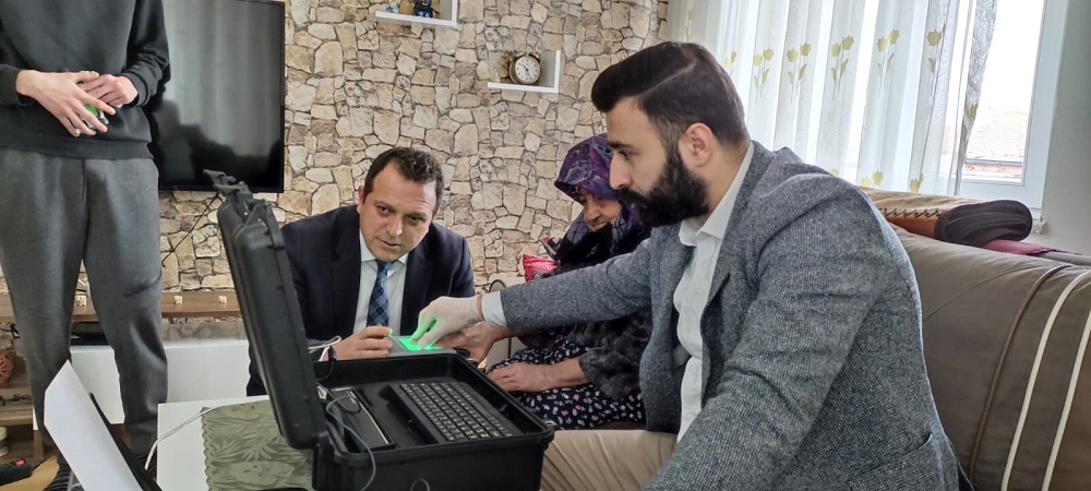 ADRESTE NÜFUS HİZMETİMİZ DEVAM EDİYOR