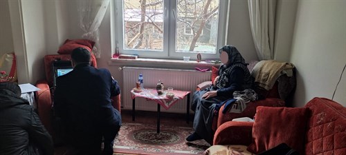 Adres Nüfus Hizmetiyle Nüfus Müdürlüklerine Gelemeyen Vatandaşlarımızın Kimlik Başvuruları Alınmaya Devam Ediyor